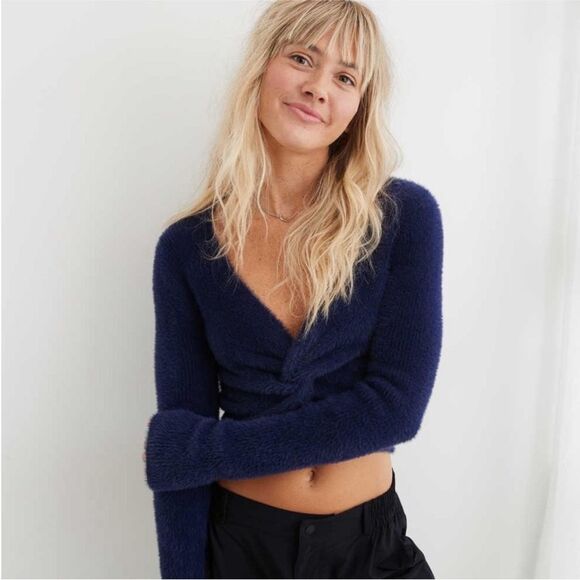 Aerie Fluffy-4-Ever Reversible Twist Fuzzy Crop Sweater Navy Blue - Picture 1 of 10
